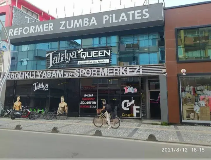 Tatilya Queen Bayanlara Özel Spor Kompleksi — Yüzme Havuzları · fotoğraf 2