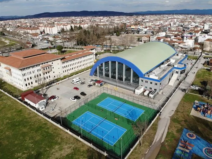 Nehrin Çocukları Spor Kulübü — Yüzme Havuzları, Adapazarı · fotoğraf 1