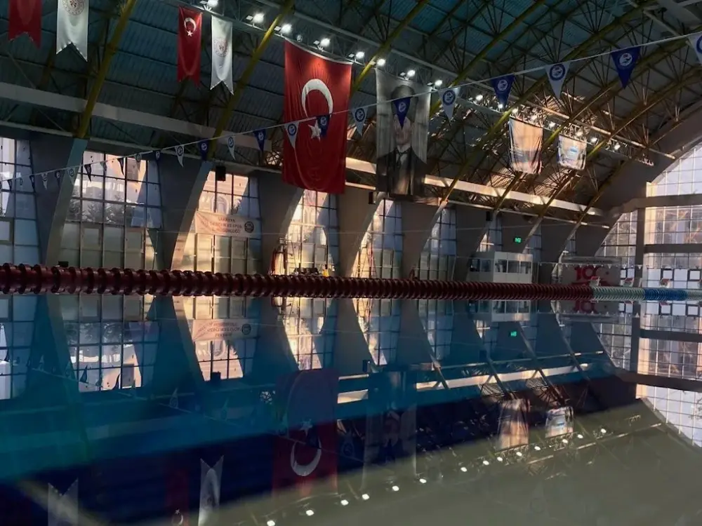 Nehrin Çocukları Spor Kulübü — Yüzme Havuzları, Adapazarı · fotoğraf 2