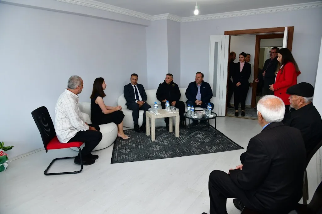 Berceste Psikolojik Danışmanlık Merkezi Hacer Nagihan BALCİ — Psikologlar, Merkez · fotoğraf 1