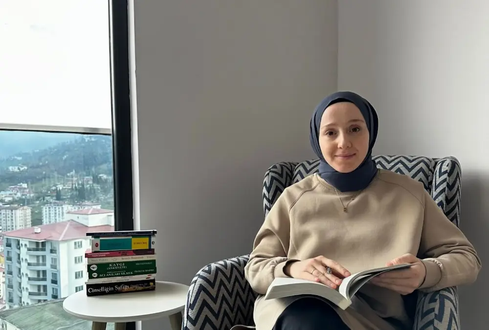 Psikolog Esra Delioğlu Yıldırım — Psikologlar, Merkez · fotoğraf 2