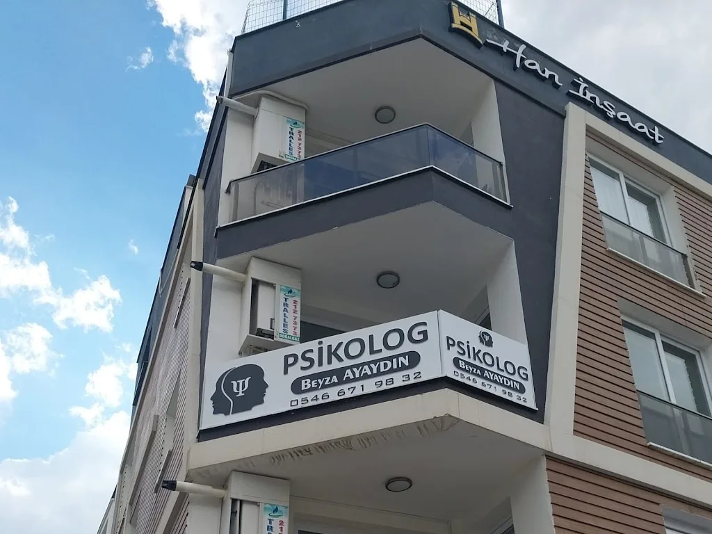 Psikolog Beyza Ayaydın — Psikologlar, Efeler · fotoğraf 1