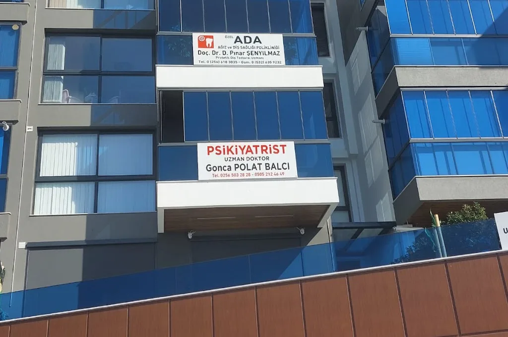 Psikiyatrist Uzm. Dr. Gonca POLAT BALCI — Psikologlar, Kuşadası · fotoğraf 1