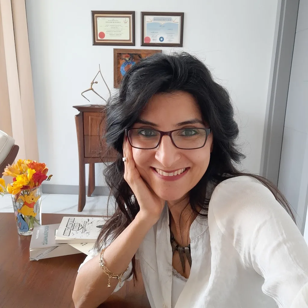 Uzm. Dr. Lara Utku İnce, Psikiyatri — Psikologlar, Kuşadası · fotoğraf 1