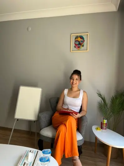 Psikolog Elçim Gülce Güzel — Psikologlar, Karesi · fotoğraf 3