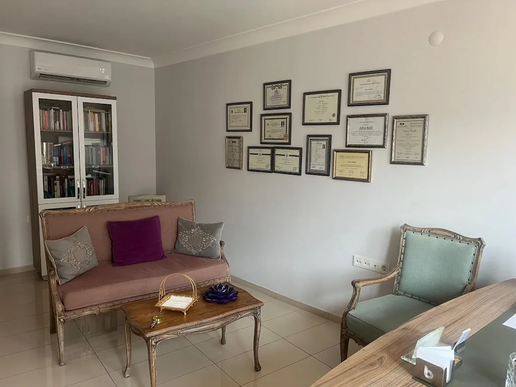 Psikolog Zehra BEKKİ — Psikologlar, Altıeylül · fotoğraf 1
