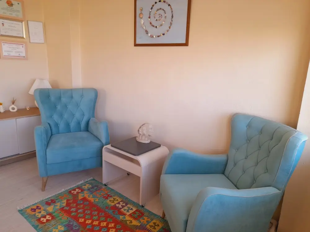 İlk Nefes Danışmanlık Meltem Şahiner — Psikologlar, Ayvalık · fotoğraf 3