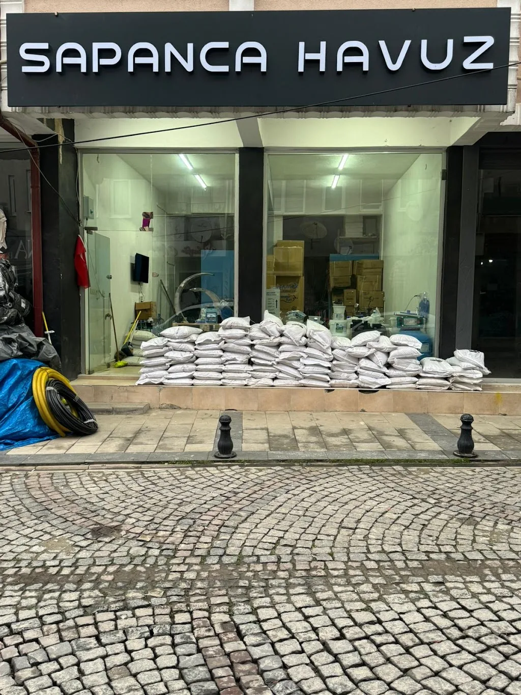 Sapanca Havuz — Yüzme Havuzları, Sapanca · fotoğraf 1