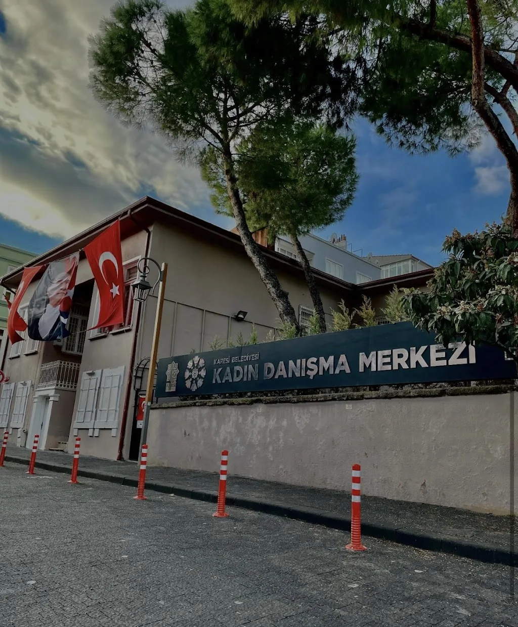 Karesi Belediyesi Kadın Danışma Merkezi — Psikologlar, Karesi · fotoğraf 1