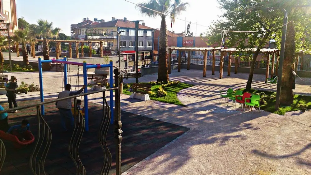 Alparslan Türkeş Parkı — Psikologlar, Savaştepe · fotoğraf 4