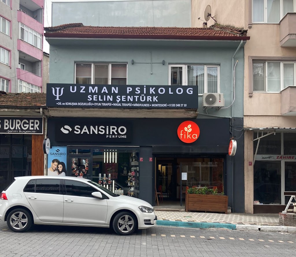 Uzman Psikolog Selin Şentürk