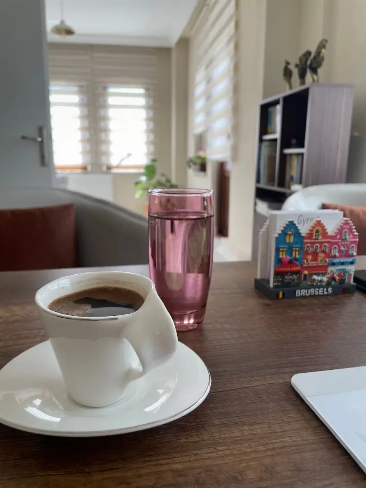 Uzman Dr. Elif Özlem Canazlar Arslan — Psikologlar, Merkez · fotoğraf 3