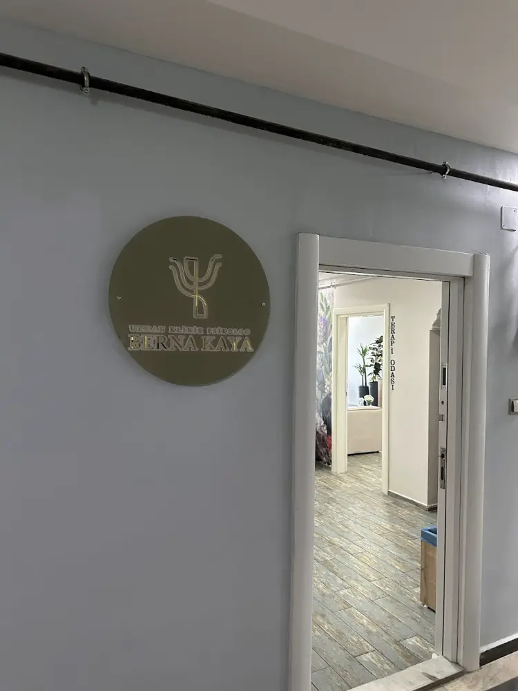 Uzman Klinik Psikolog Berna Kaya — Psikologlar, Merkez · fotoğraf 4