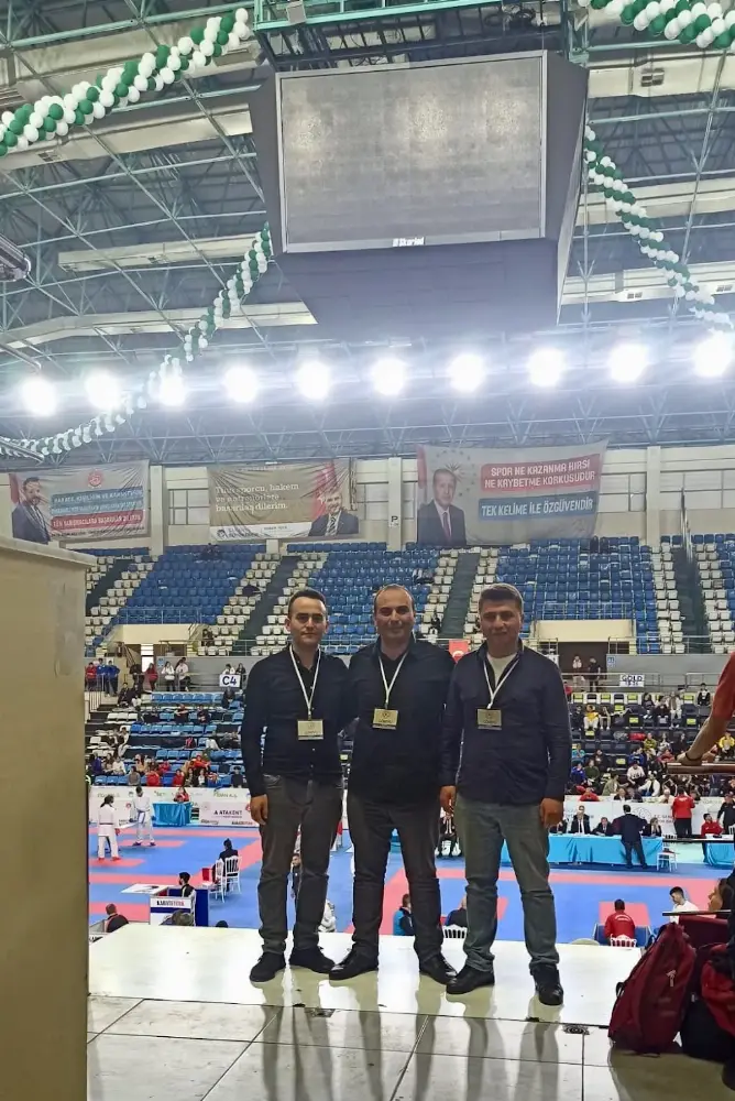 Metehan Başar Spor Salonu — Yüzme Havuzları, Serdivan · fotoğraf 4