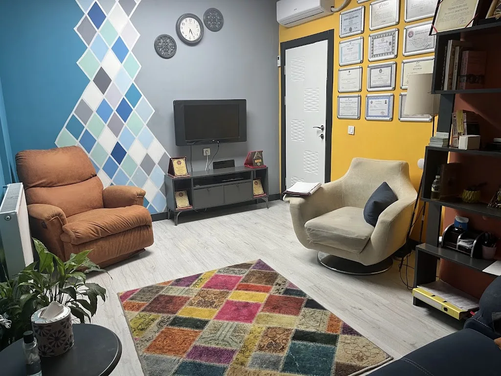 Uzman Klinik. Psikolog Yusuf Kavun, Yetişkin, Çift, Ergen Danışma. — Psikologlar, Gölpazarı · fotoğraf 1