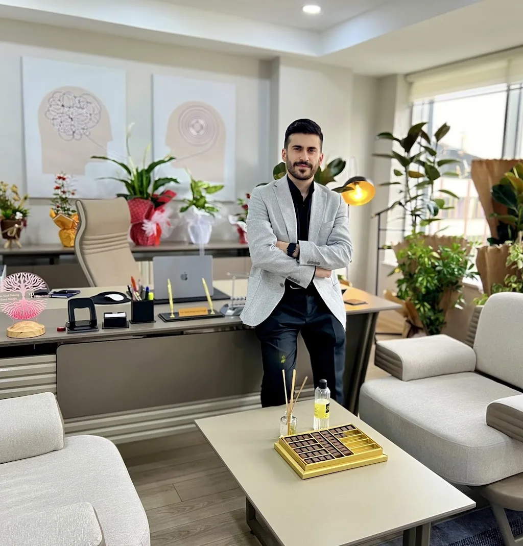 Alimoğlu Psikoloji-Klinik Psikolog Kemal Alimoğlu — Psikologlar, Merkez · fotoğraf 1