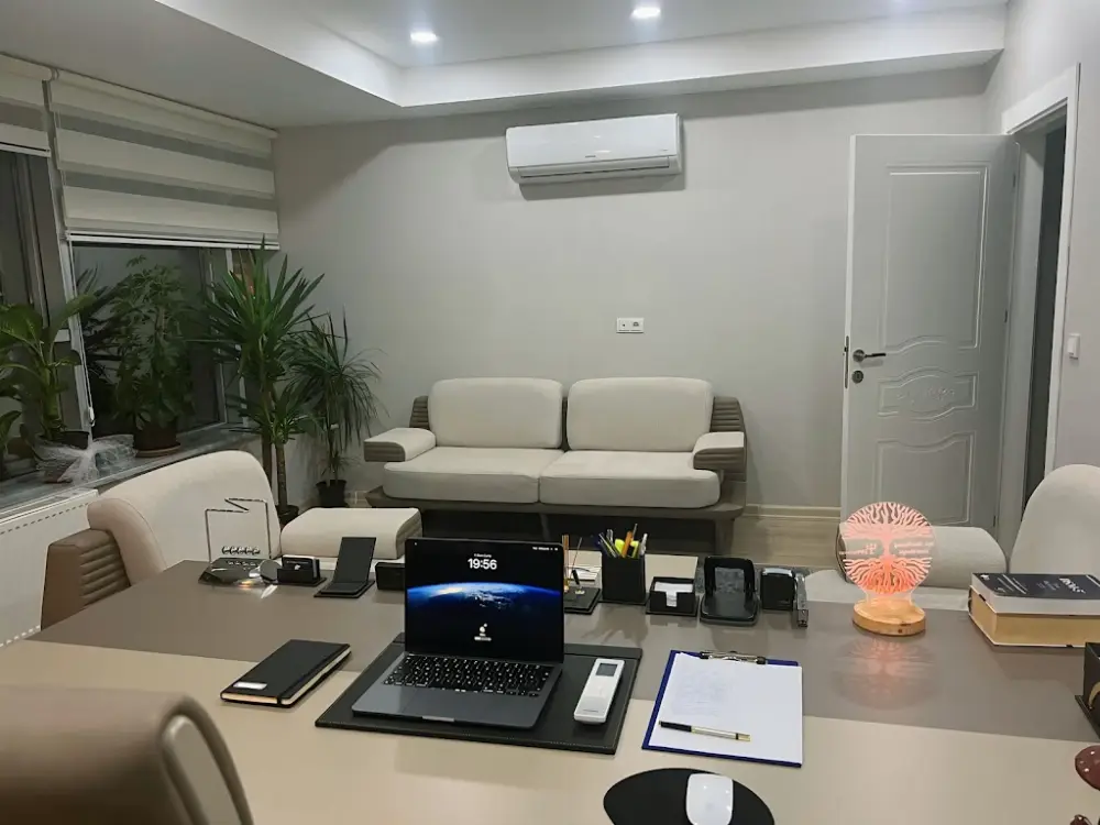 Alimoğlu Psikoloji-Klinik Psikolog Kemal Alimoğlu — Psikologlar, Merkez · fotoğraf 3