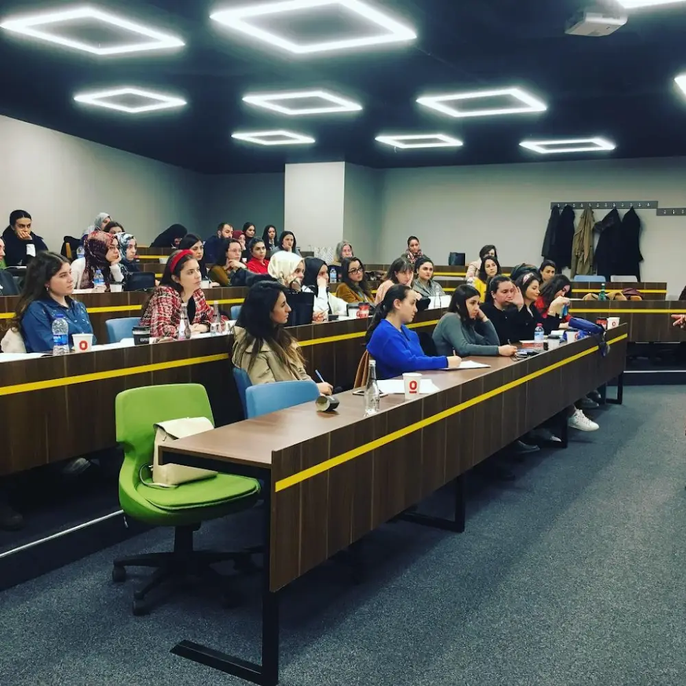 APAMER Aktüel Psikolojik Araştırmalar Merkezi — Psikologlar, Yedisu · fotoğraf 2