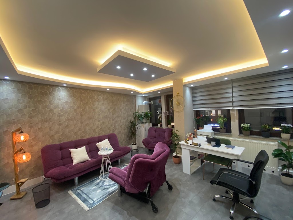Psikolog Yaren Akbulak Pekdaş — Psikologlar, Merkez · fotoğraf 1