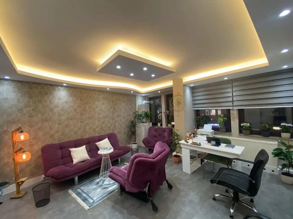 Psikolog Yaren Akbulak Pekdaş — Psikologlar, Merkez · fotoğraf 1