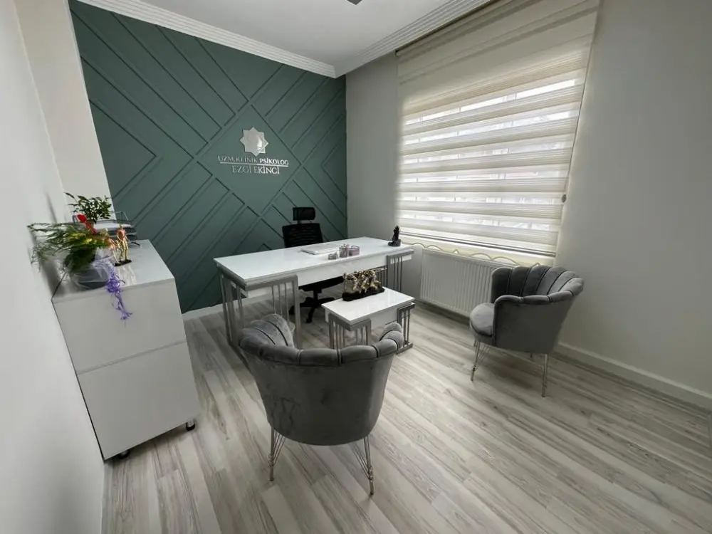 Uzman Klinik Psikolog Ezgi Ekinci — Psikologlar, Merkez · fotoğraf 2