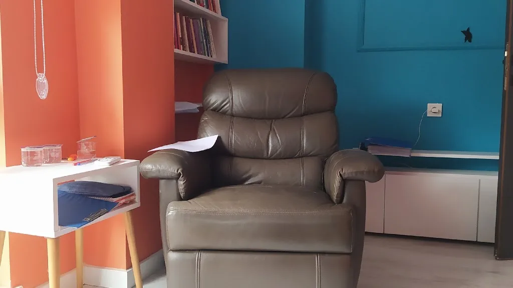 Harun Çolak Uzman Klinik Psikolog ve Terapist — Psikologlar, İnegöl · fotoğraf 1