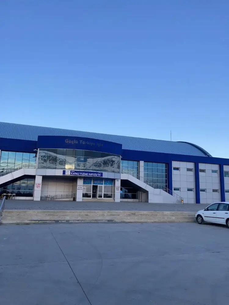 Niğde Yarı Olimpik Yüzme Havuzu — Yüzme Havuzları, Merkez · fotoğraf 3