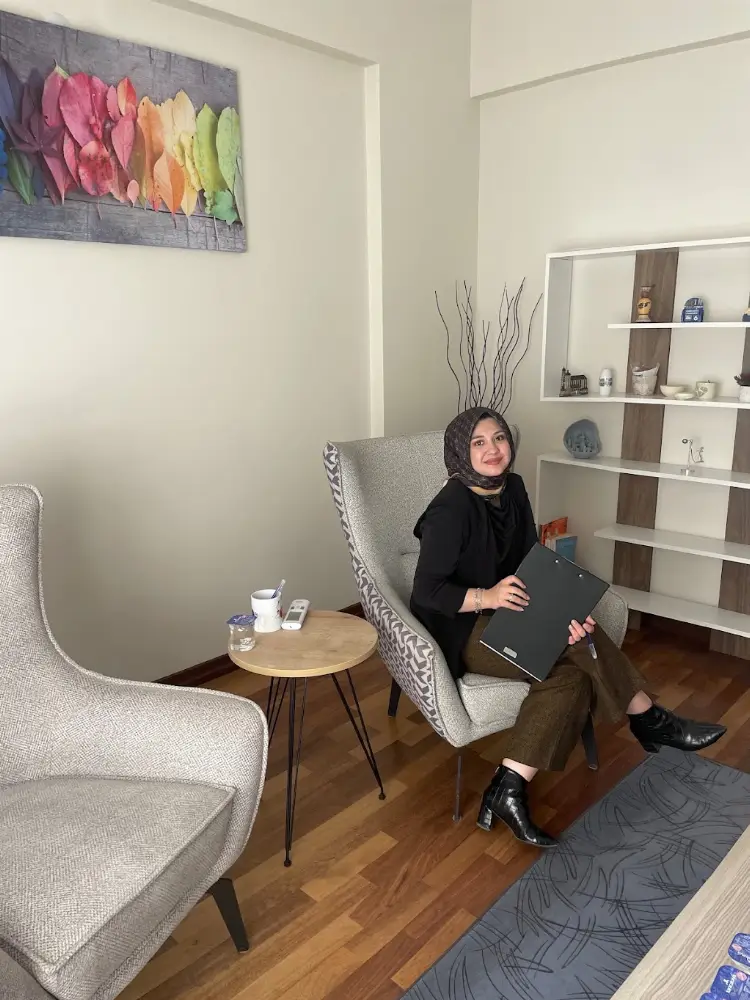 Psikolog Nihal GAZİ (Yetişkin, Ergen ve Çocuk Danışmanlığı) — Psikologlar, Nilüfer · fotoğraf 2