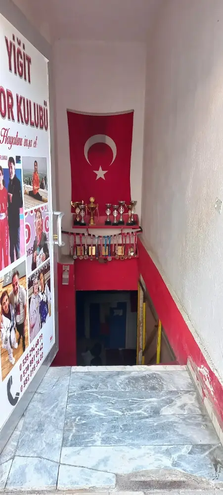 Niğde Yiğit Spor Kulübü — Yüzme Havuzları, Merkez · fotoğraf 2
