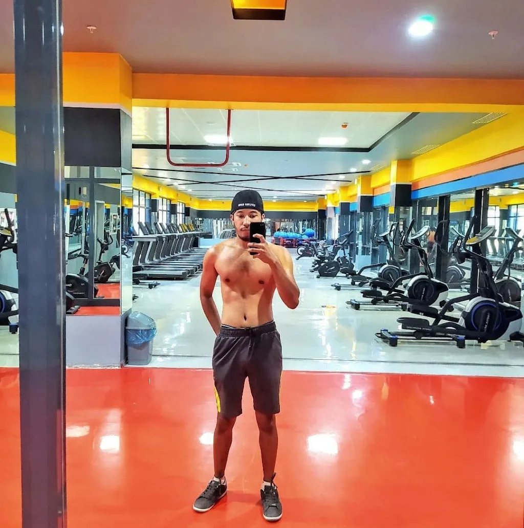 Maxpora Spor Merkezi — Yüzme Havuzları, Merkez · fotoğraf 1