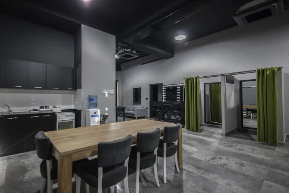 StudioBlack - İzmir Fotoğraf Stüdyosu — Fotoğraf Stüdyoları, Buca · fotoğraf 3