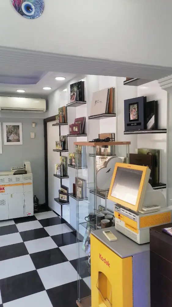 Foto Reşat — Fotoğraf Stüdyoları, Buca · fotoğraf 2