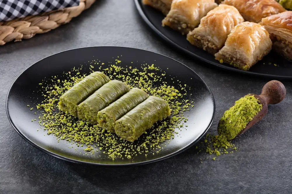 Yiğitzade Baklavaları — Tatlıcılar, Buca · fotoğraf 3