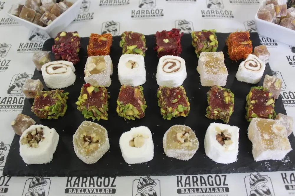 Karagöz Baklavaları Buca — Tatlıcılar, Buca · fotoğraf 3