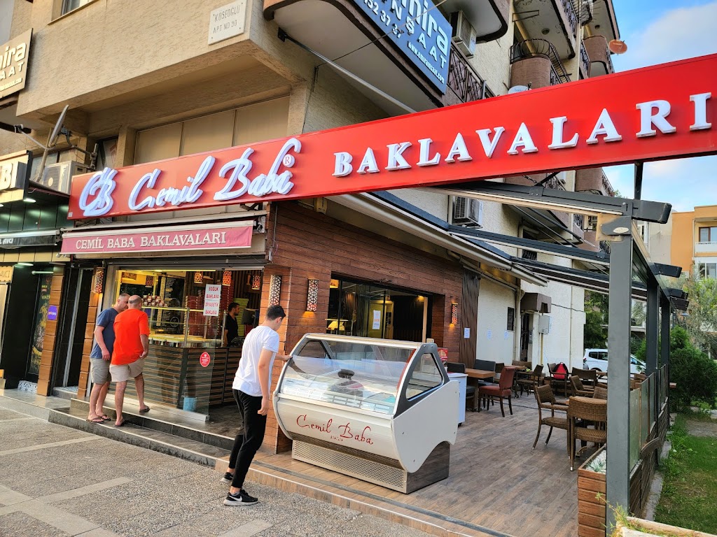 Cemil Baba Baklavaları Buca