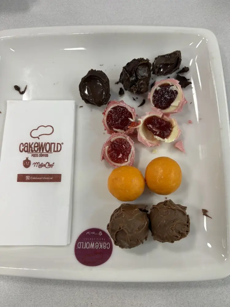 cakeworld — Tatlıcılar, Buca · fotoğraf 3