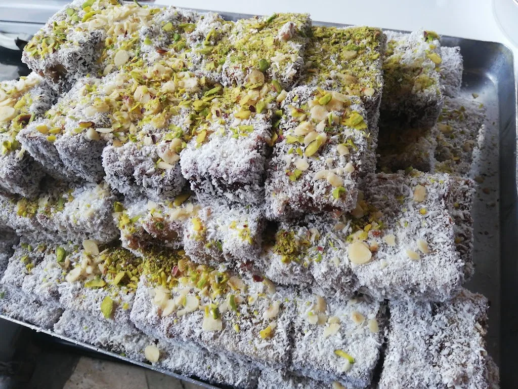 Pulatlar Tatlıcılık — Tatlıcılar, Buca · fotoğraf 1
