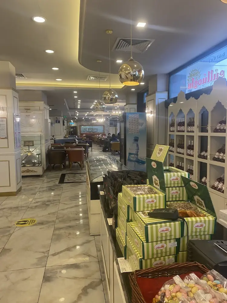 Güllüoğlu — Tatlıcılar, Kağıthane · fotoğraf 4