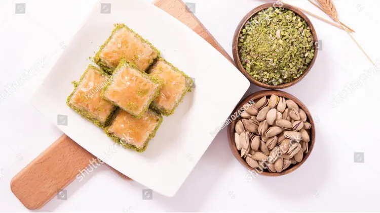 Gaziantepli Altin Burma Baklavalari — Tatlıcılar, Kağıthane · fotoğraf 2