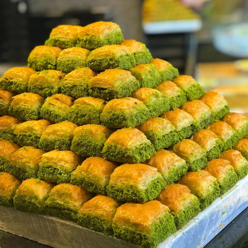 Gaziantepli baklavacı samet usta — Tatlıcılar, Kağıthane · fotoğraf 1