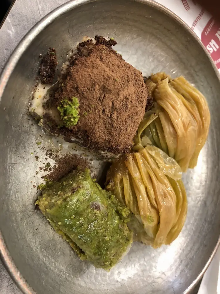 Gaziantepli baklavacı samet usta — Tatlıcılar, Kağıthane · fotoğraf 4