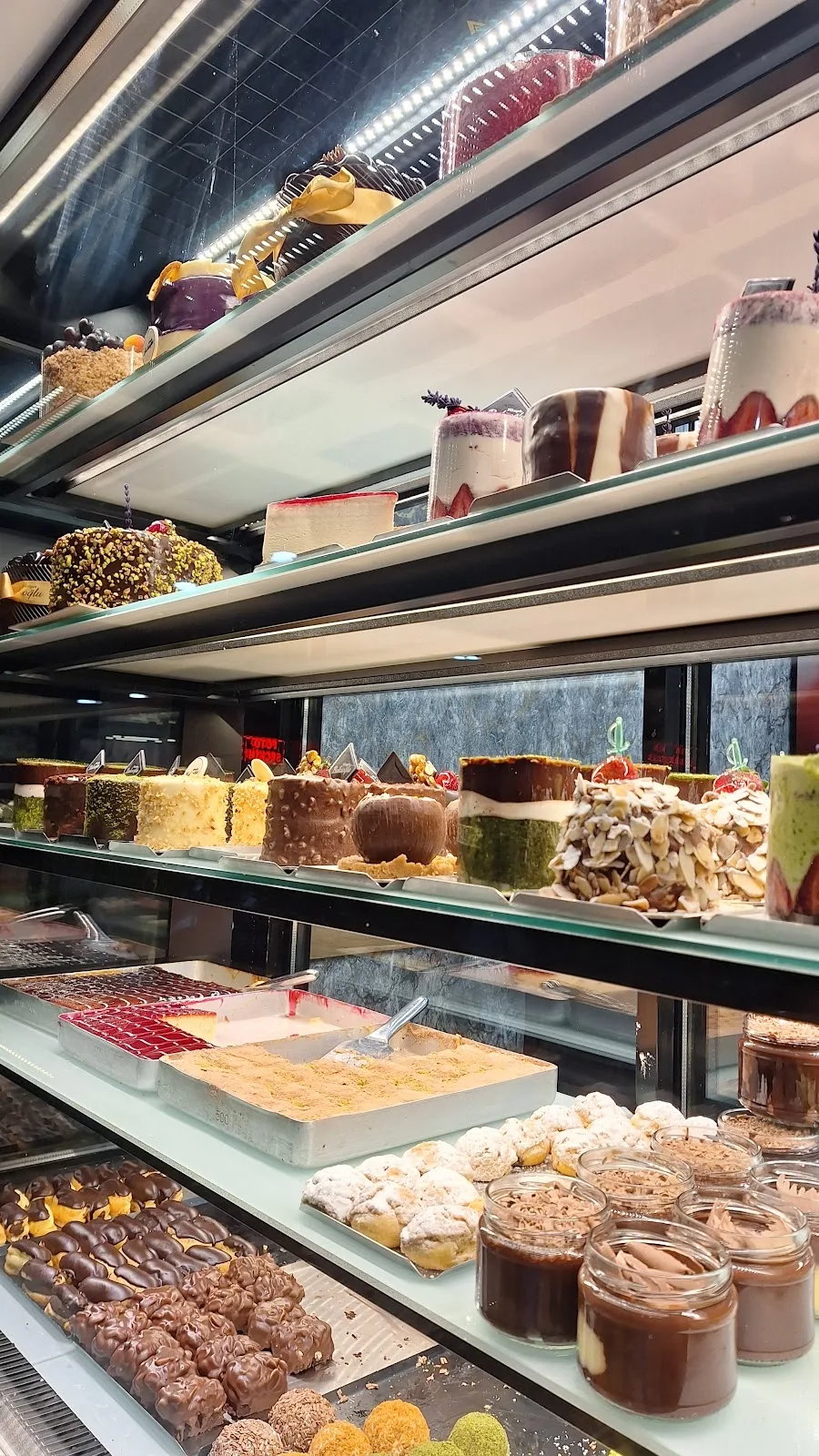 Balcioglu pasta börek — Tatlıcılar, Kağıthane · fotoğraf 1