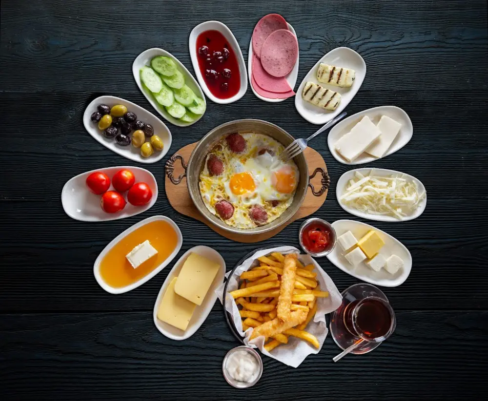 Düzgünler Pasta ve Cafe 4.Levent-Sultan Selim Mah Şubesi — Tatlıcılar, Kağıthane · fotoğraf 2