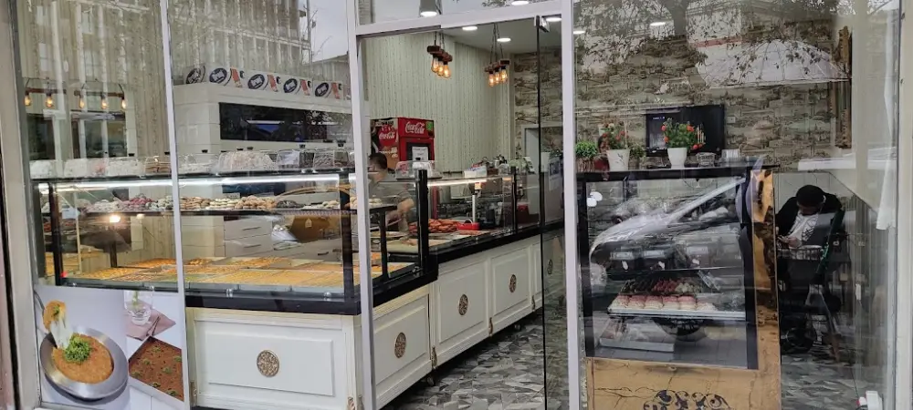 Gönüloğlu Baklava Künefe Börek — Tatlıcılar, Kağıthane · fotoğraf 4