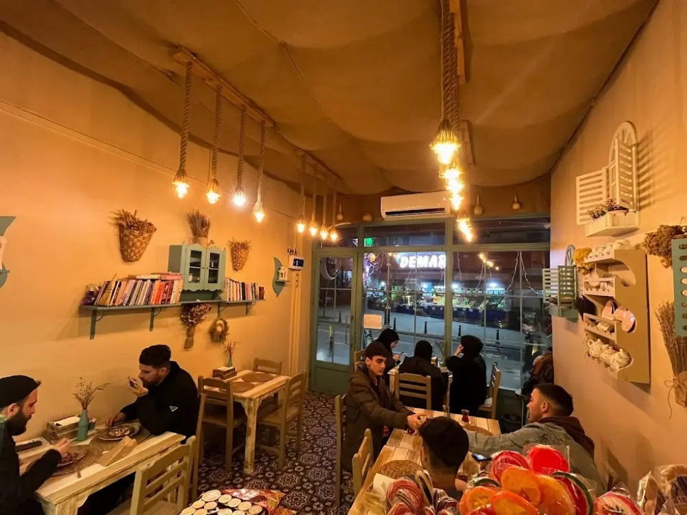 Rubi's Waffle & Çikolata — Tatlıcılar, Kağıthane · fotoğraf 2