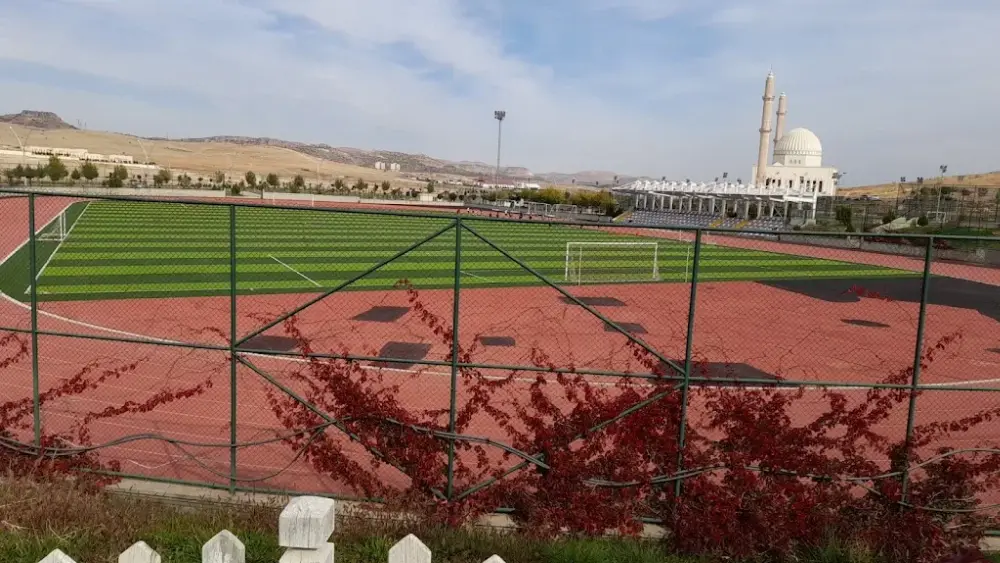 Mardin Artuklu Üniversitesi Yarı Olimpik Yüzme Havuzu — Yüzme Havuzları, Artuklu · fotoğraf 2