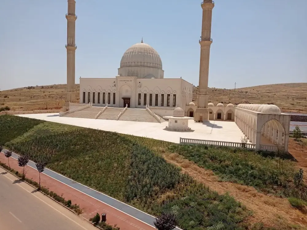 Mardin Artuklu Üniversitesi Yarı Olimpik Yüzme Havuzu — Yüzme Havuzları, Artuklu · fotoğraf 4