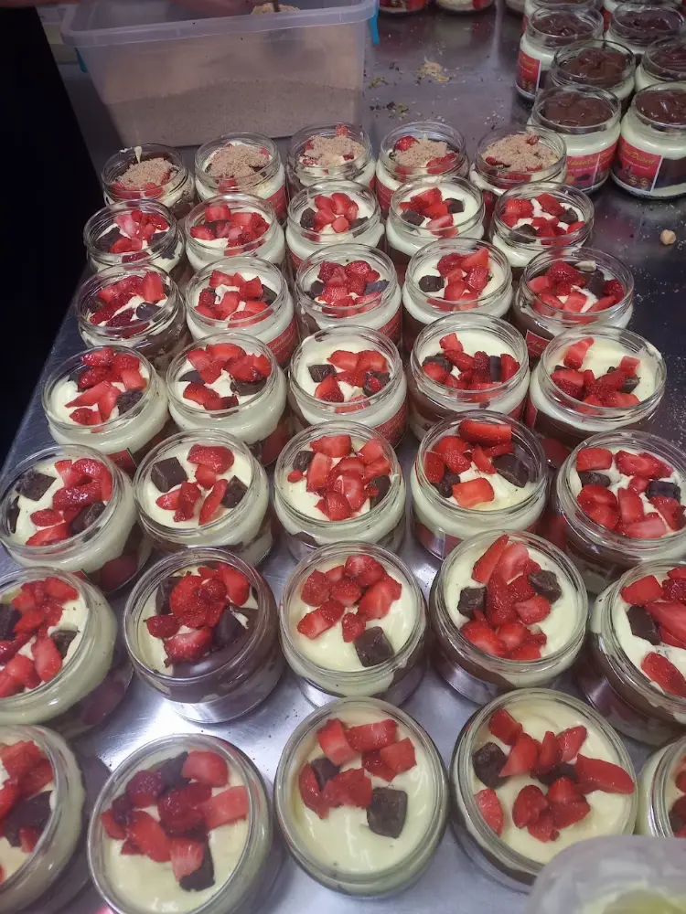 Adabellove Dessert Sanayi Mah — Tatlıcılar, Kağıthane · fotoğraf 3
