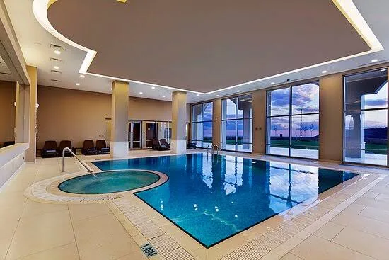 Arte Spa Masaj Mardin Hilton Otel — Yüzme Havuzları, Artuklu · fotoğraf 1
