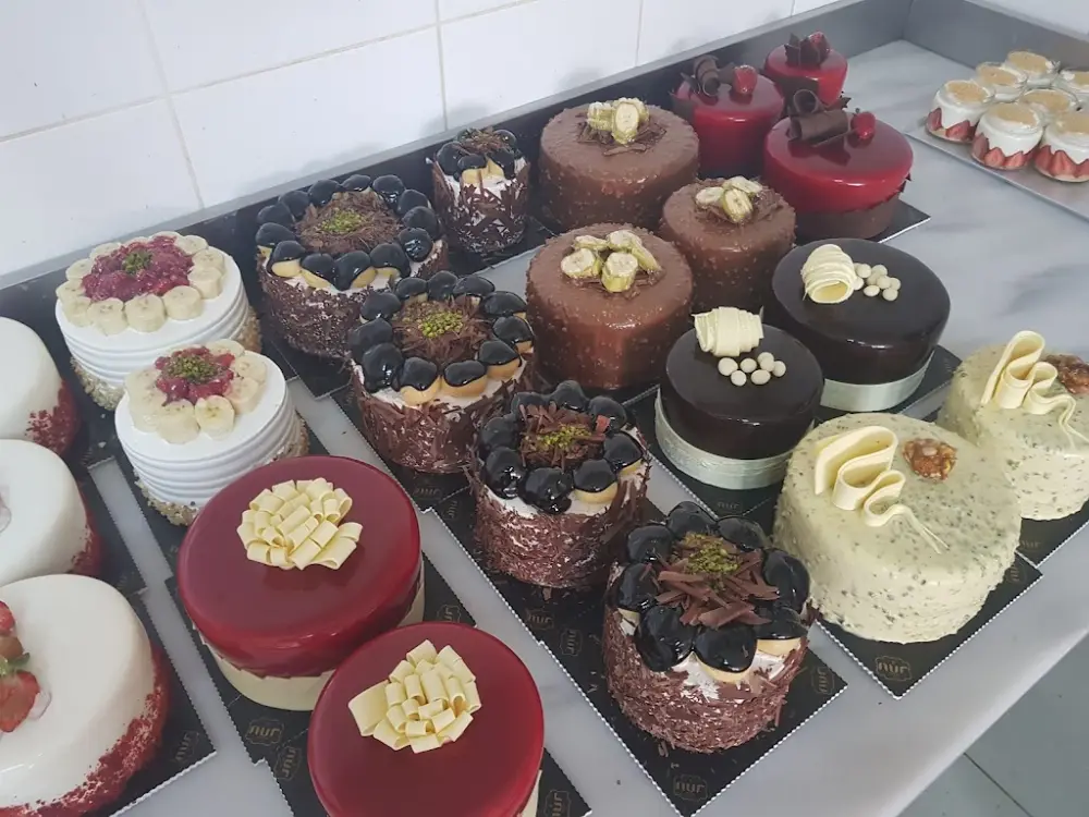 Nur Pasta Çikolata Cafe Restaurant — Tatlıcılar, Kağıthane · fotoğraf 2